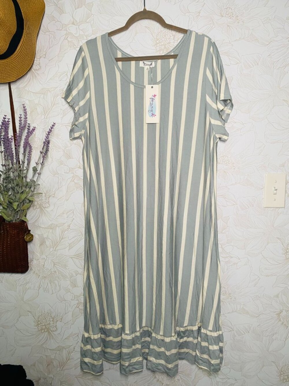 Striped Light Blue & Ivory Short-Sleeve Midi Dress Ruffled Hem Size 1X Foxxy